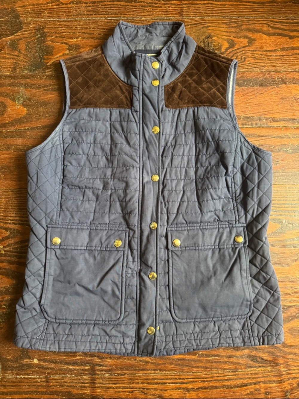 Vineyard Vines Navy Quilted Hunting Vest with Brown Shoulder Leather Accents